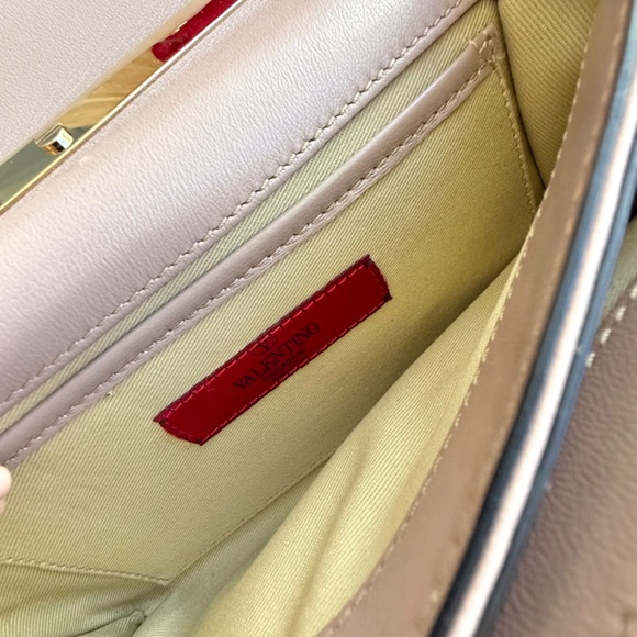 Valentino Garavani Va Va Voom Clutch Bag in Pastel Pink Leather - Picture 9 of 11